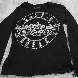 Women's size small guns n roses shirt